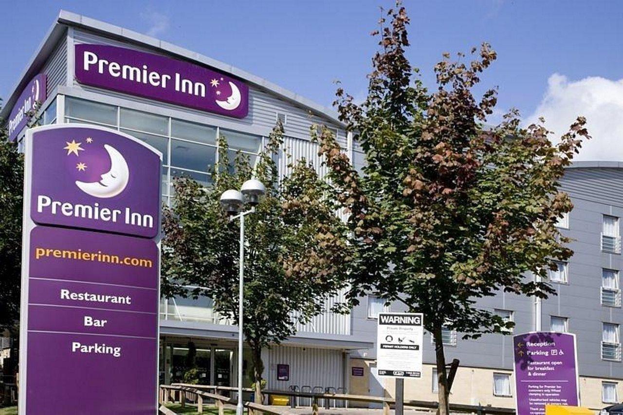 Premier Inn Watford Central Экстерьер фото