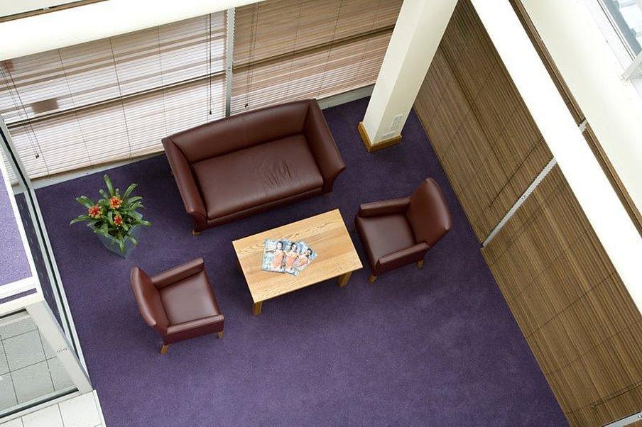 Premier Inn Watford Central Экстерьер фото